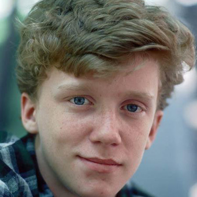 anthony-michael-hall-young.jpg