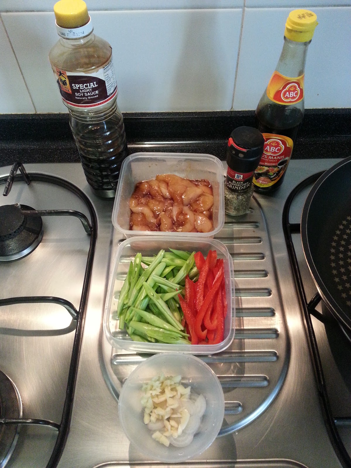 Kecap Manis Chicken with Turmeric Ginger Rice (30 minutes meal