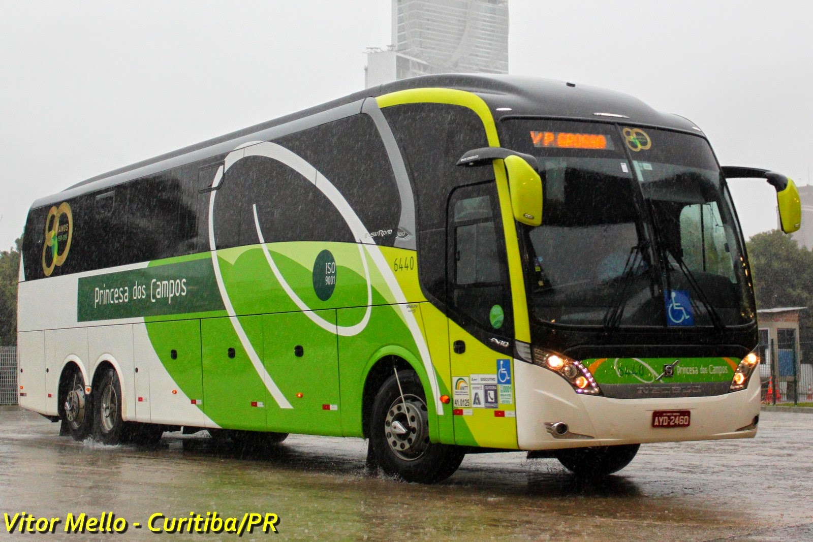 Imagem do ônibus Princesa dos Campos modelo 6440