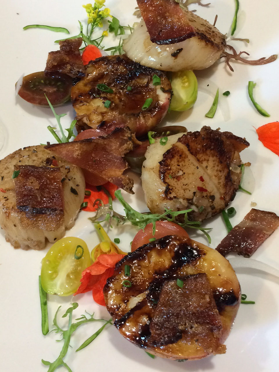 To Market, To Market with San Diego Foodstuff Seared Day Boat Scallops with Grilled Peaches