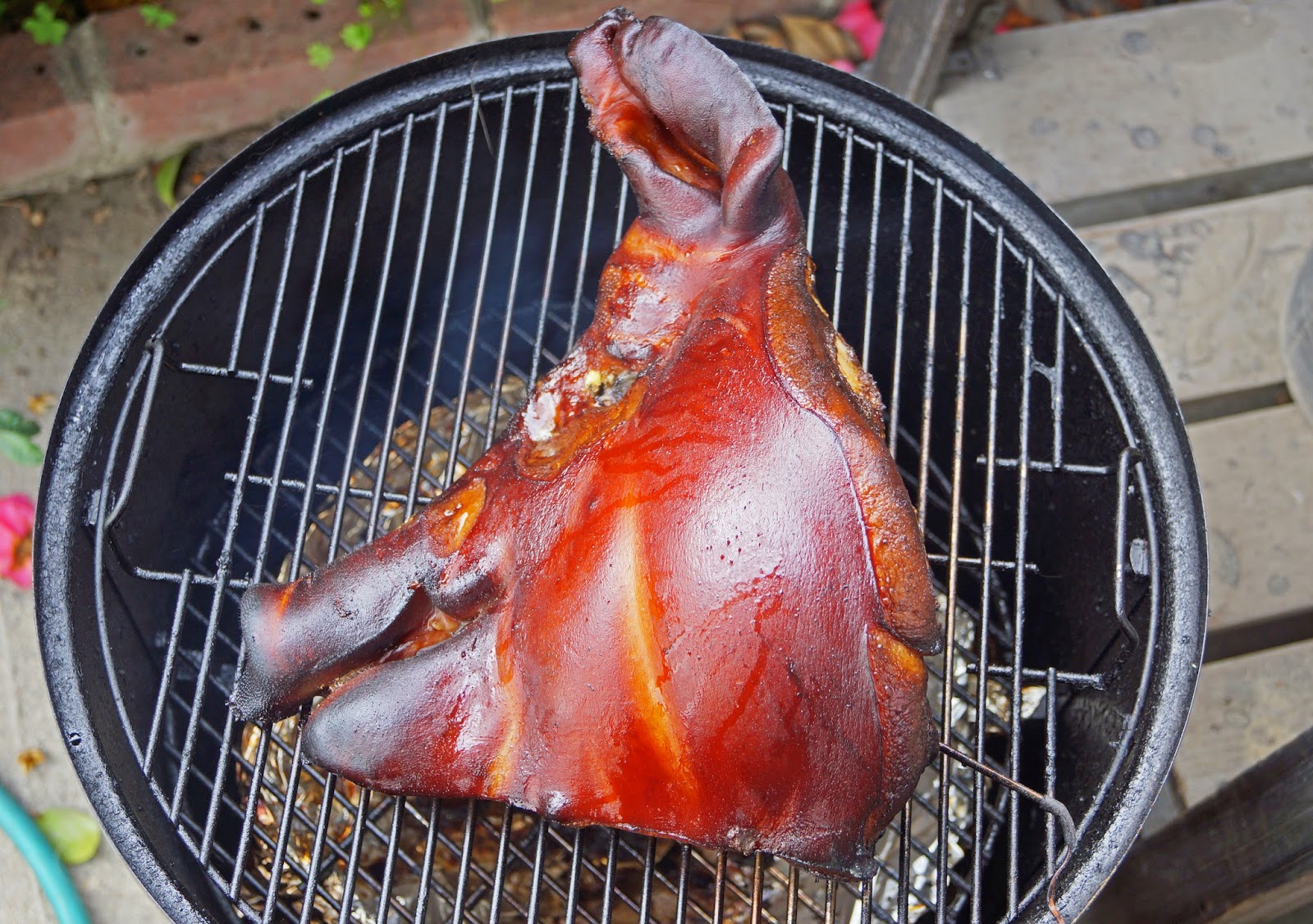 MAD MEAT GENIUS SMOKED PIGS HEAD