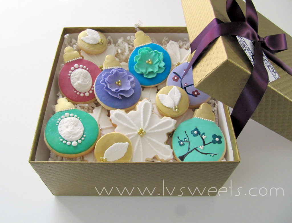 A touch from heaven events: candy centerpieces for any occasions L&V Sweets: Holiday Gift Boxes!