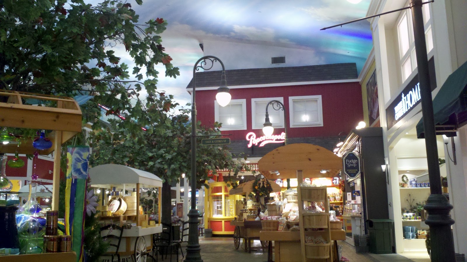 Experience Williamsburg Dinner & Yankee Candle Flagship Store