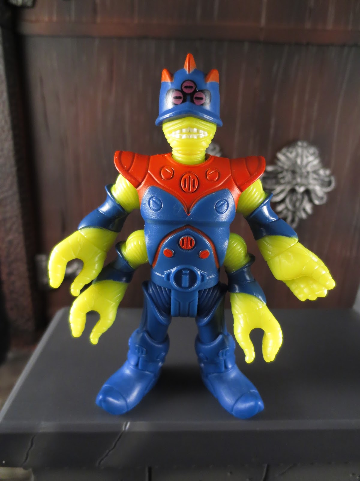 Details about   Imaginext Blind Mystery Bag Series 6 FOUR ARM ALIEN figure 4 w/mask Complete! 