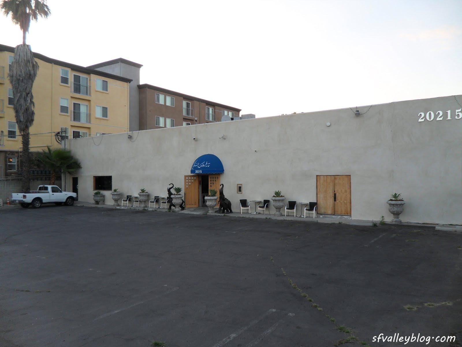 BTTF 8 Partying With Gun's N Roses In Canoga Park's Rumbo Recorders