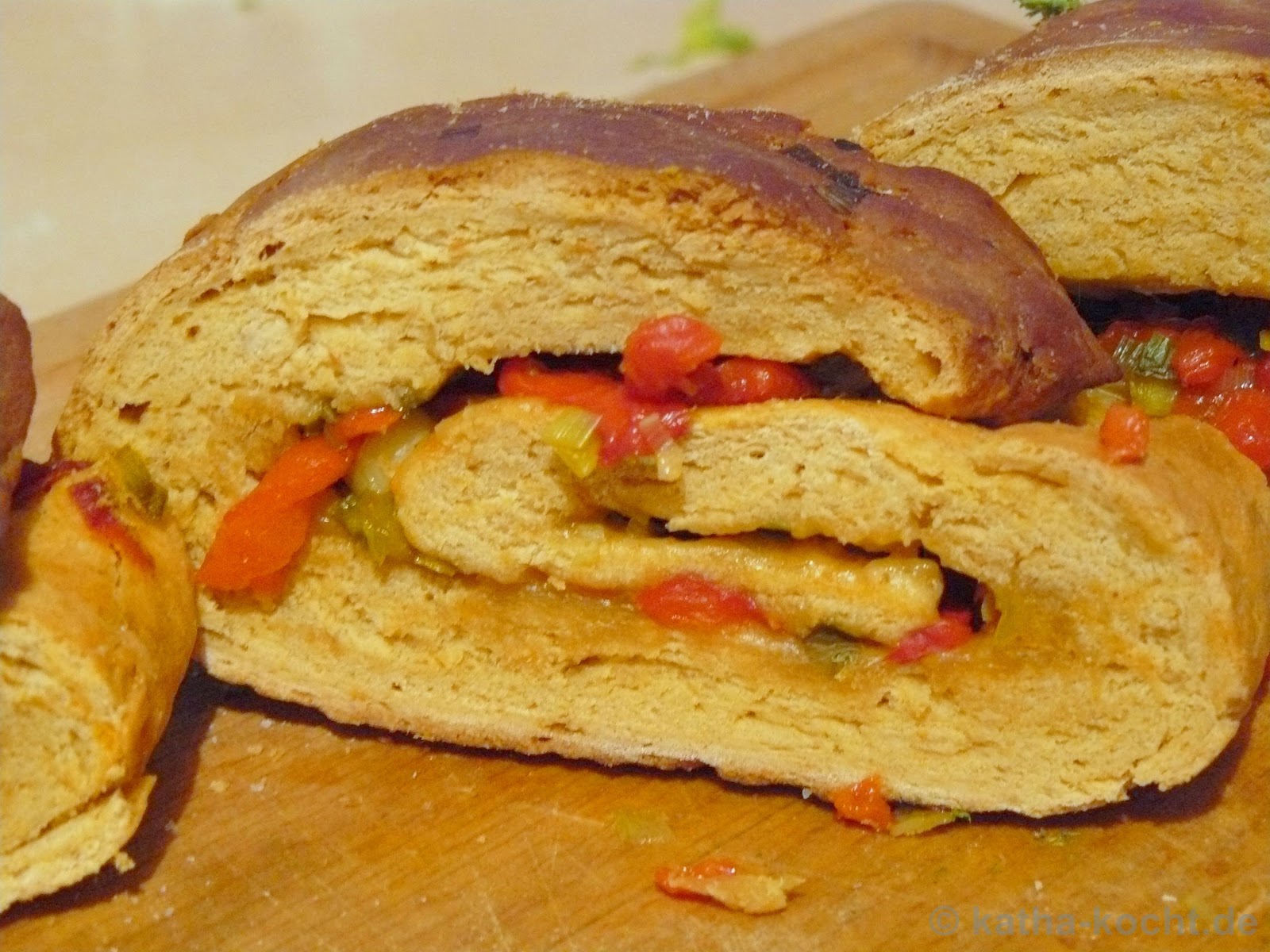 C Mom Cook BBD 53 Swirly Bread Roundup!