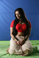 swetha menon spicy hot exposing photo shoot thaaram tamil movie stills