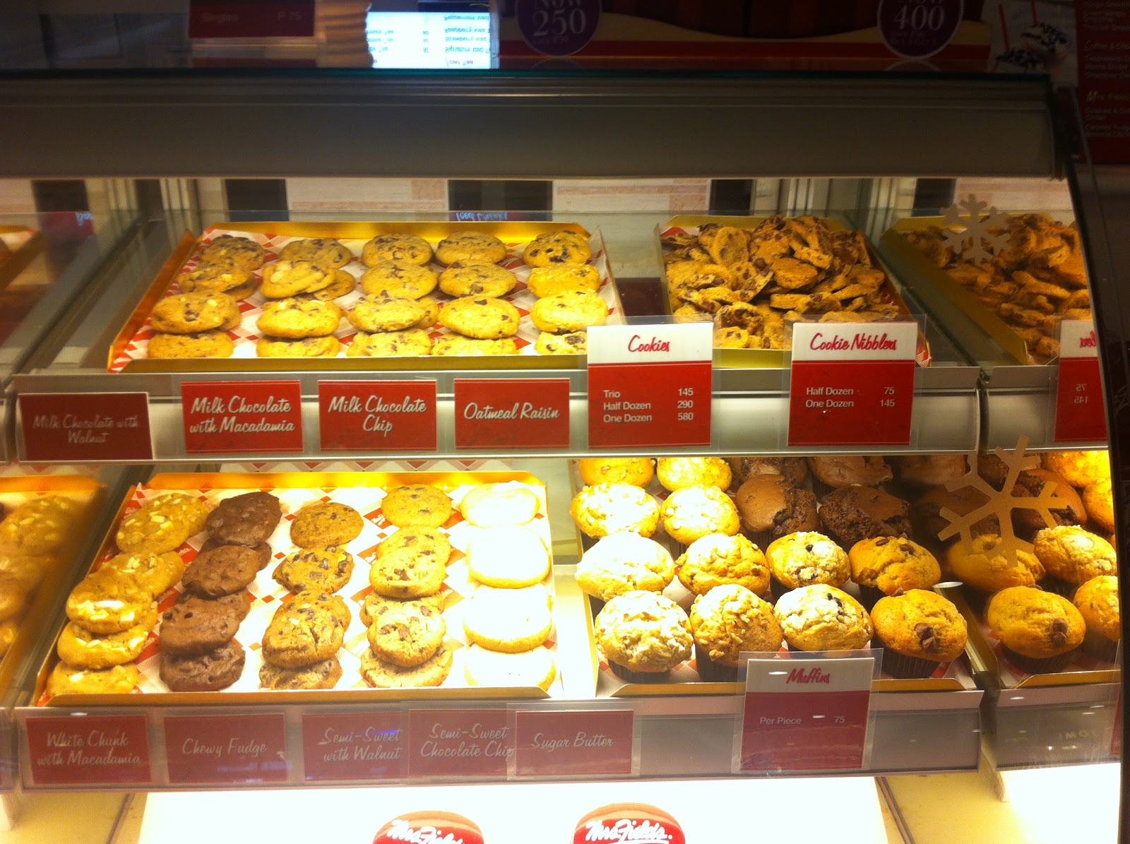 tetadventurer Mrs. Fields Chocolate Chip Cookie