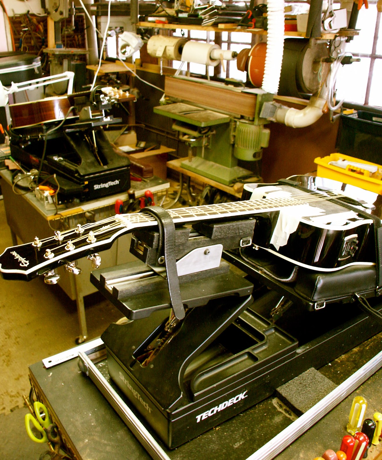 McConville Guitars / Guitar Repair and Design Courses / Guitar Repair