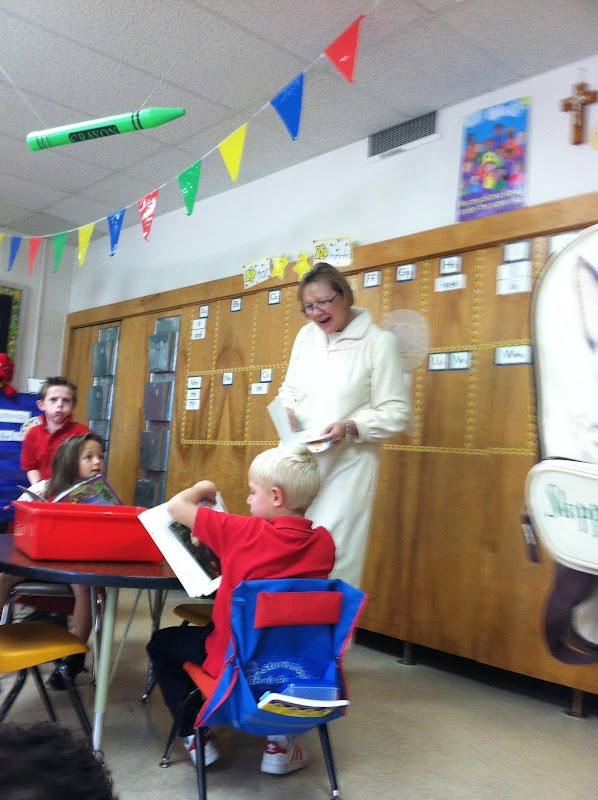 Ms. Solano's Kindergarten Class: The Calm Before the Field Trip