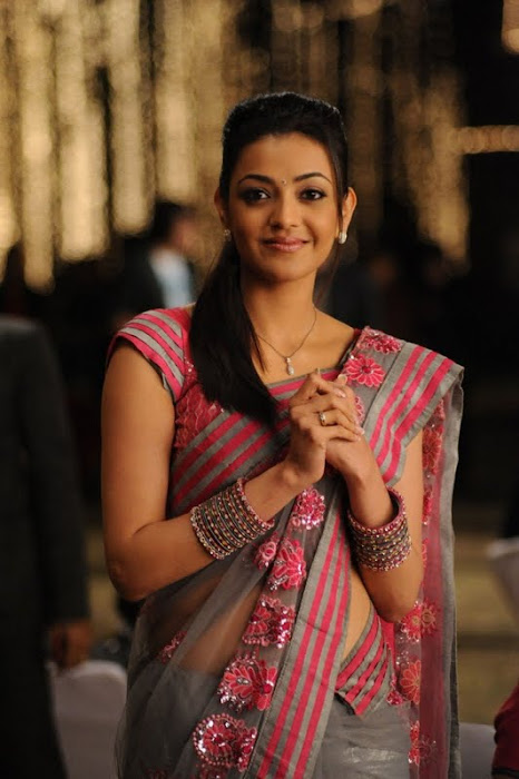 kajal agarwal looking in saree hot photoshoot