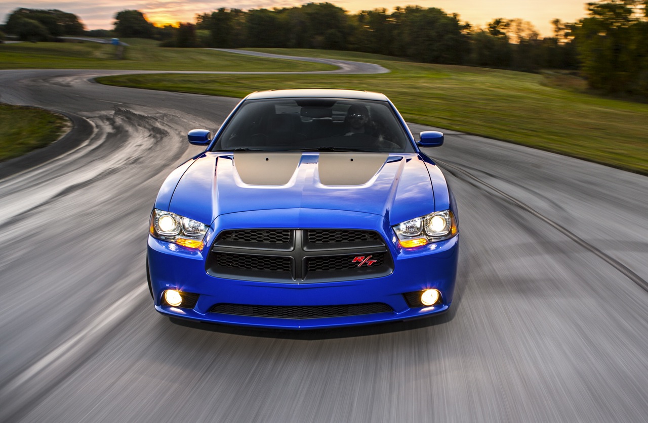http://2.bp.blogspot.com/-TU-DpRhXPcw/ULOeeS1S3fI/AAAAAAAAGMM/j4l1v1ue2X4/s1600/Front+action+road.jpg