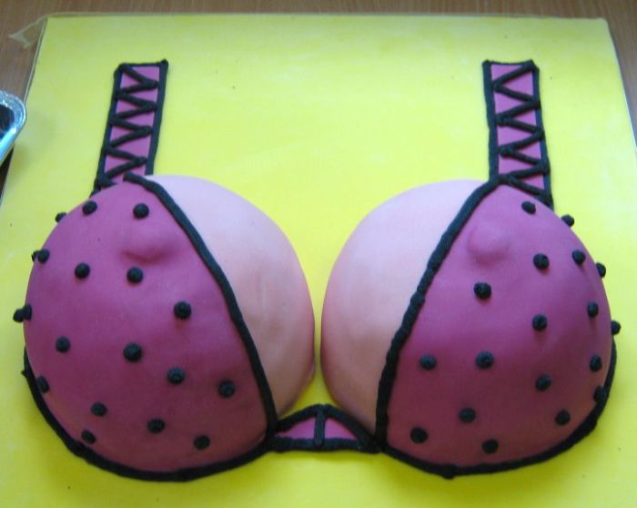 39 Awesome Breasts Shape Cool Cakes FADEFACT
