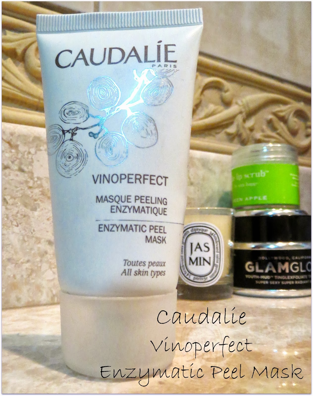 The review Caudalie Vinoperfect Enzymatic Peel Mask Expat Make Up Addict
