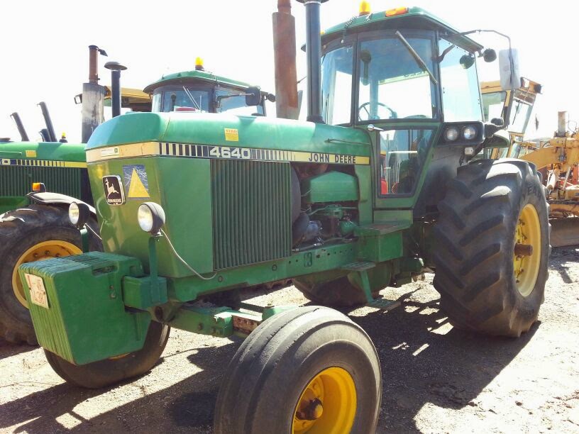 JOHN DEERE - 4640