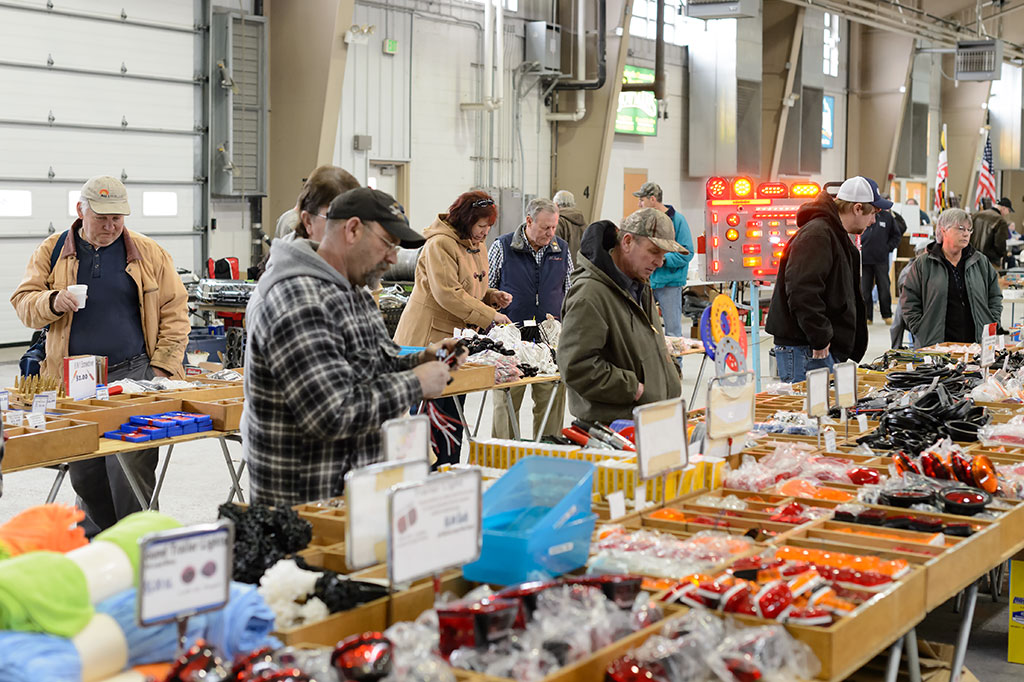 Vendors at the Sugarloaf Mountain Region AACA Swap Meet