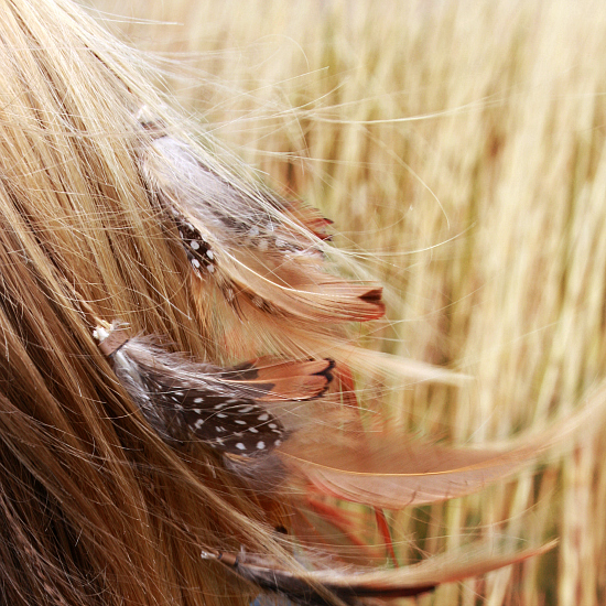 DIY feathers in your hair submarines and sewingmachines DIY feathers in your hair