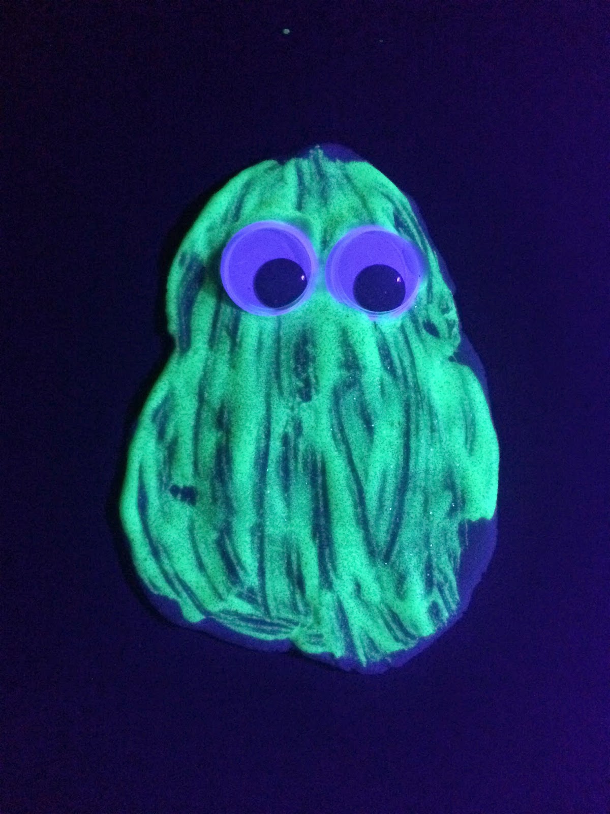 Almost Unschoolers: Glow in the Dark Glue Paint