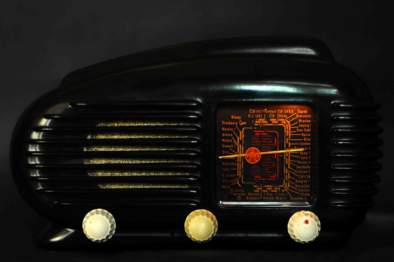 Old Vintage Gallery Vintage Tesla Talisman Tube Radio 308U