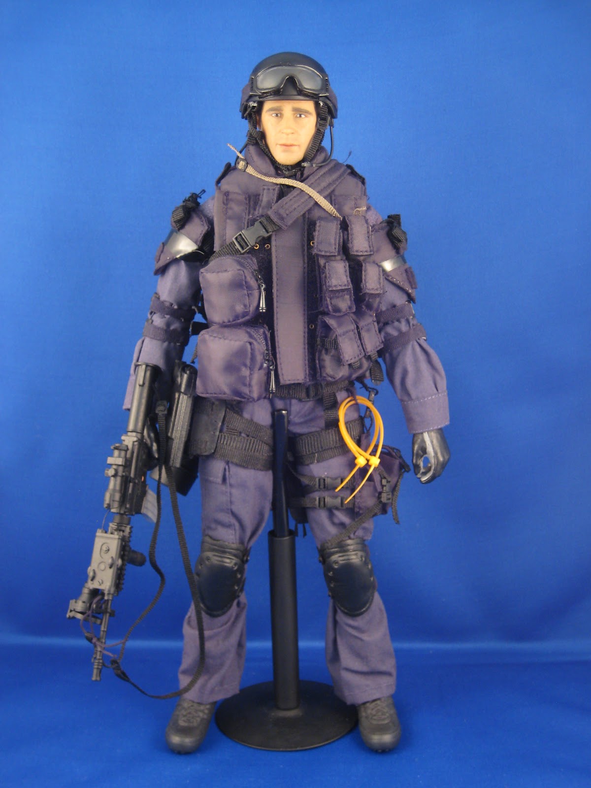 MY LOVE 4 TOYS: SWAT - Kitbash