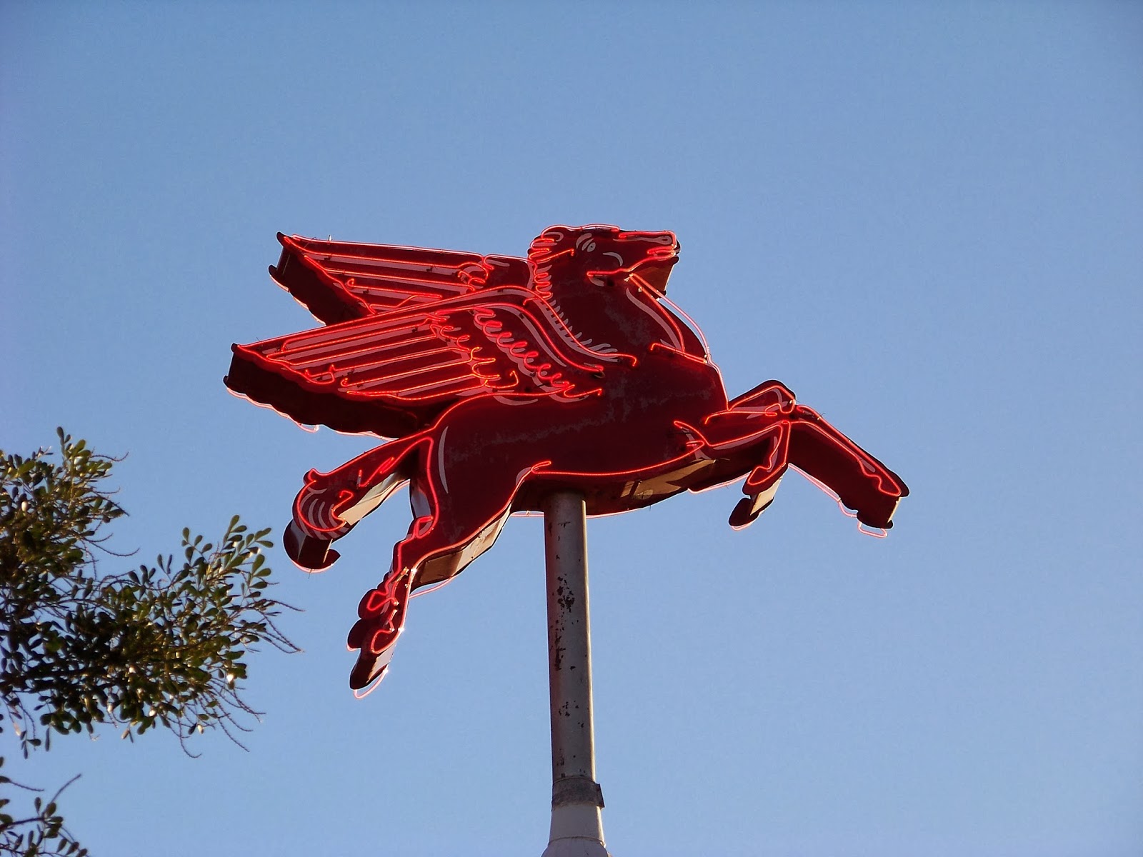 Doorway Into the Past Magnolia/Mobil Service Station