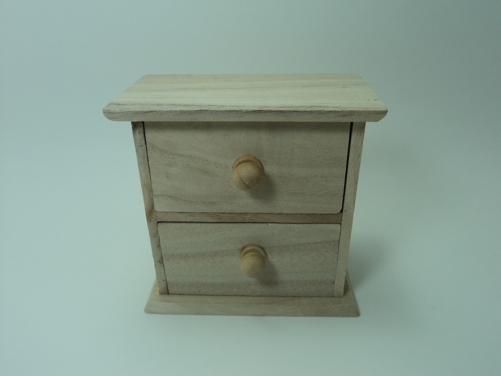 Lola's Mini Homes Jewellery boxes turned into doll dressers...