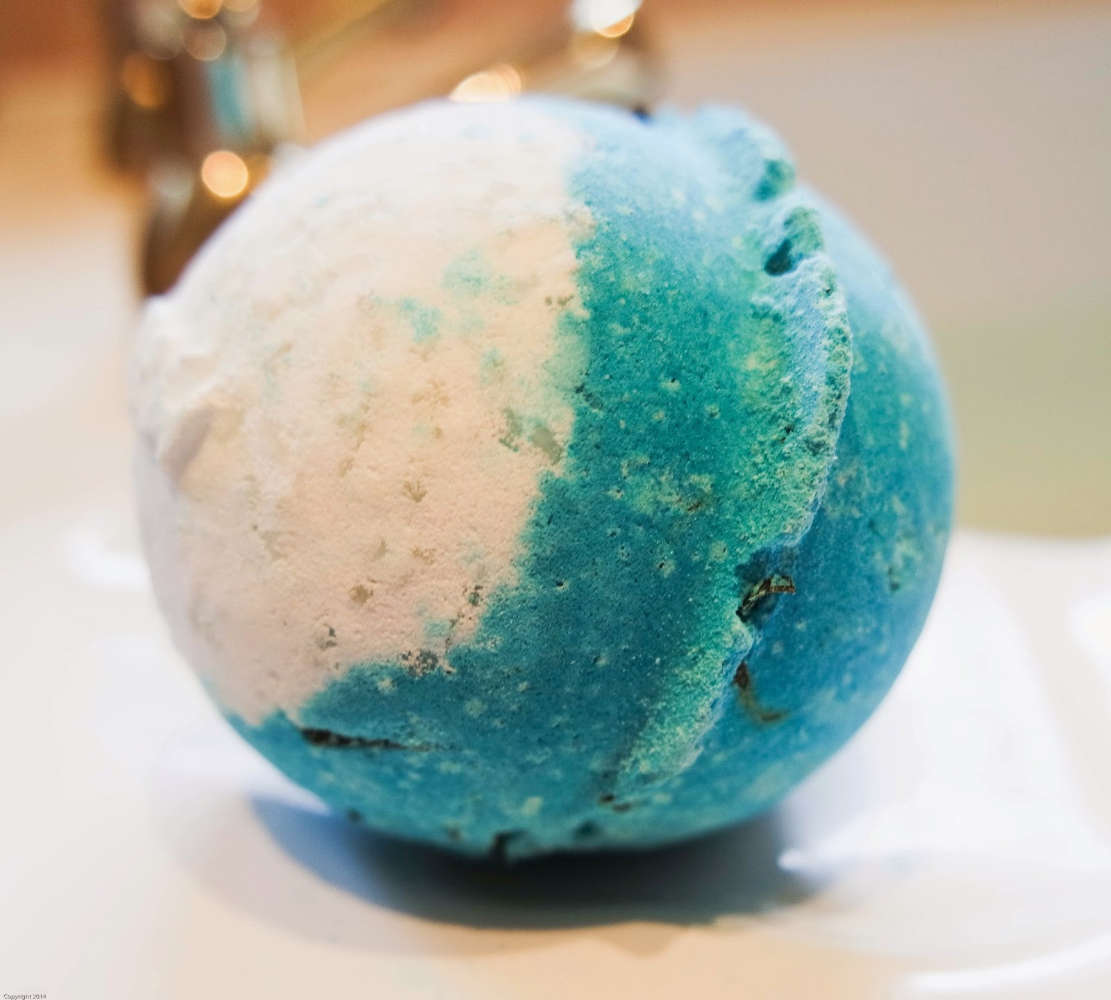 Rambles from my makeup box. Lush Big Blue Bath Bomb.
