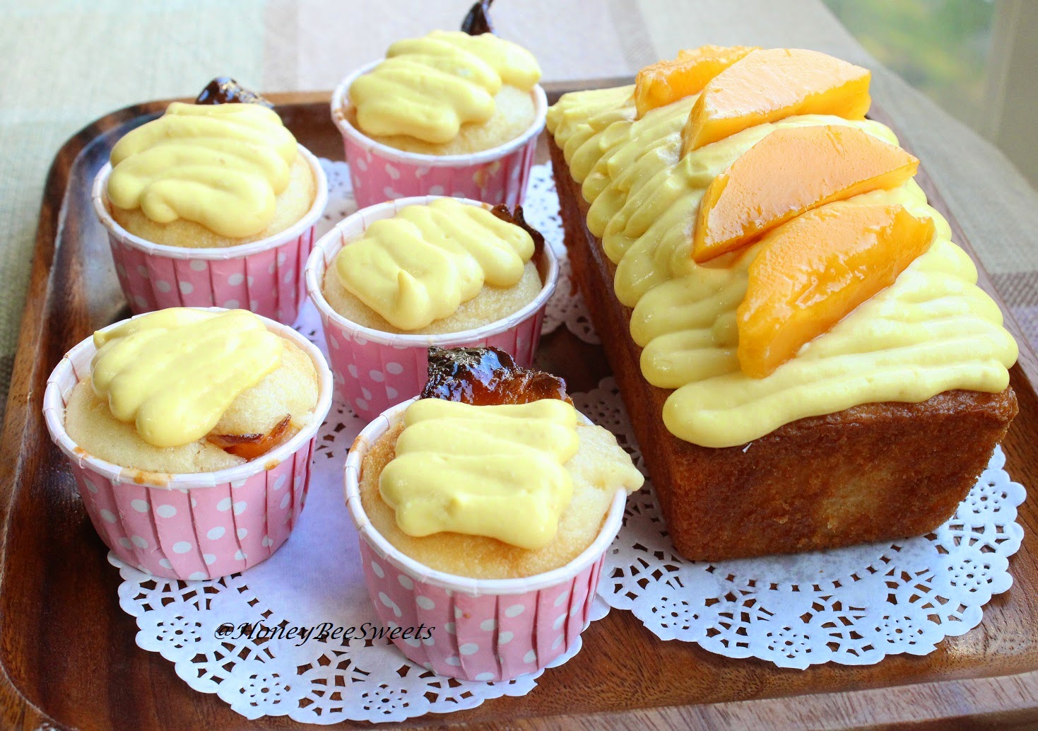Honey Bee Sweets Mango Sticky Rice Cake / Cupcake
