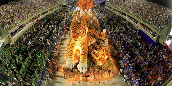 FOTO DE TRAJE DE CARNAVAL foto de traje de carnaval: