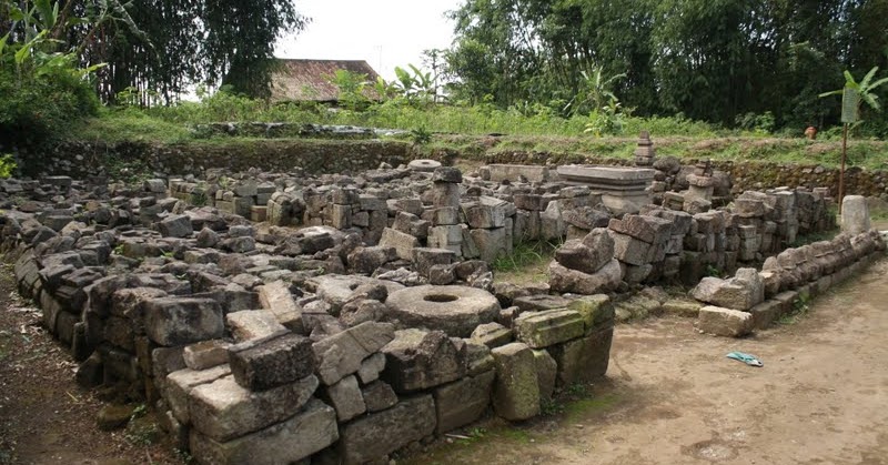 Sasadara Manjer Kawuryan: Candi Gondosuli