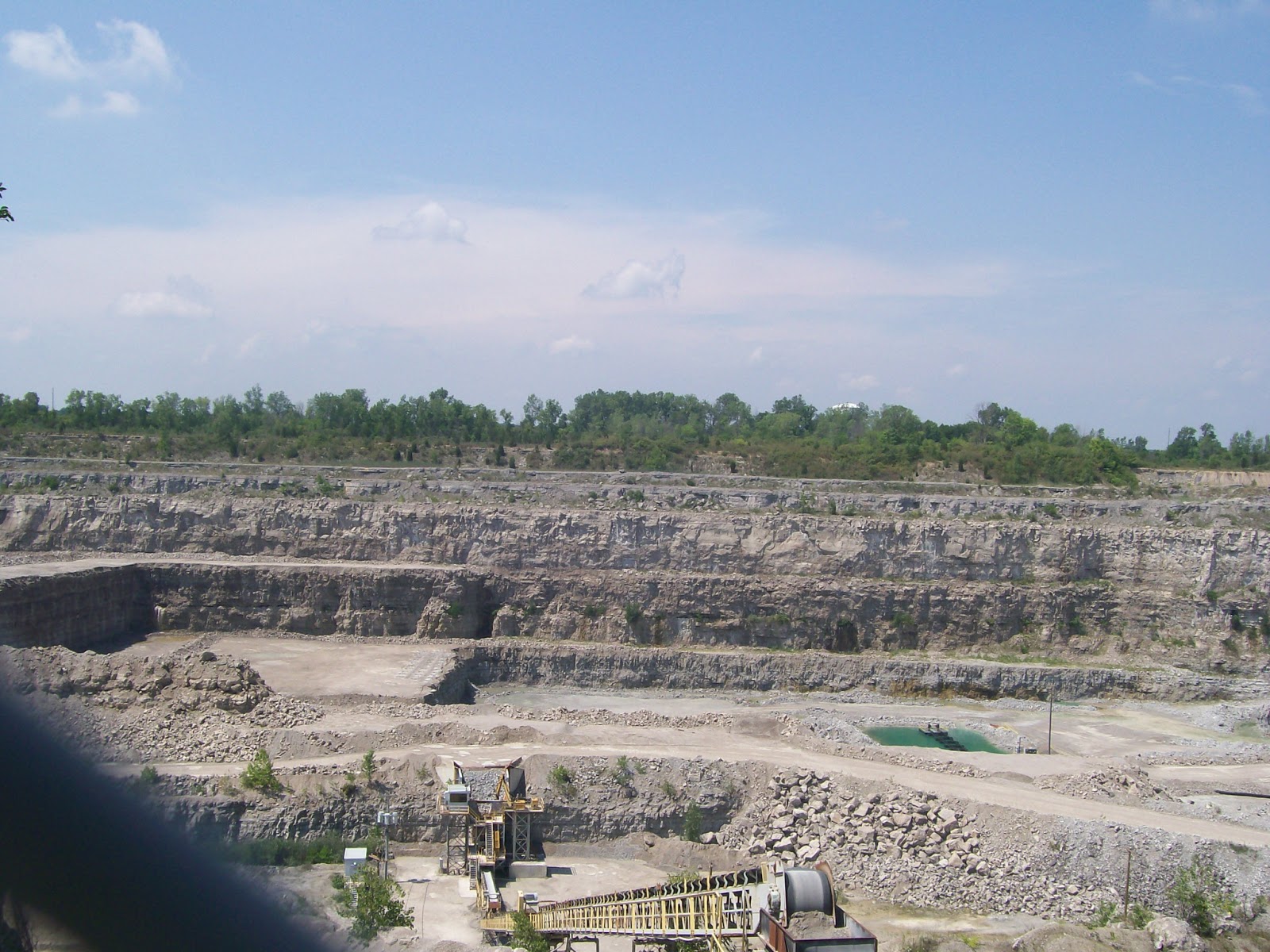 Rockhounding Around Fossil Park, Sylvania Ohio