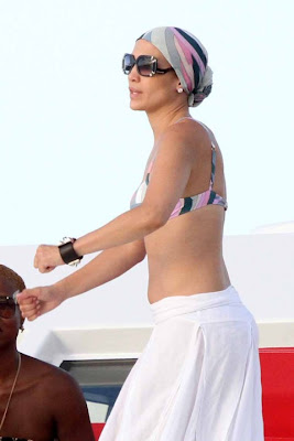 Jennifer Lopez Birthday Celebration with Bikini Photos !