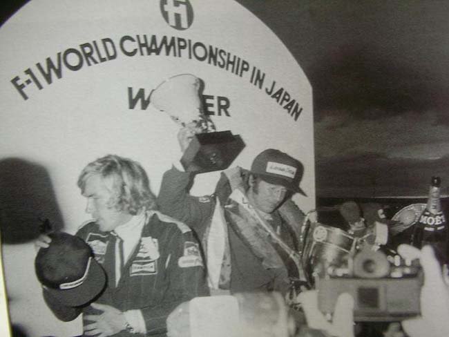 [Imagen: James+Hunt+campeon+del+mundo+1976.jpg]