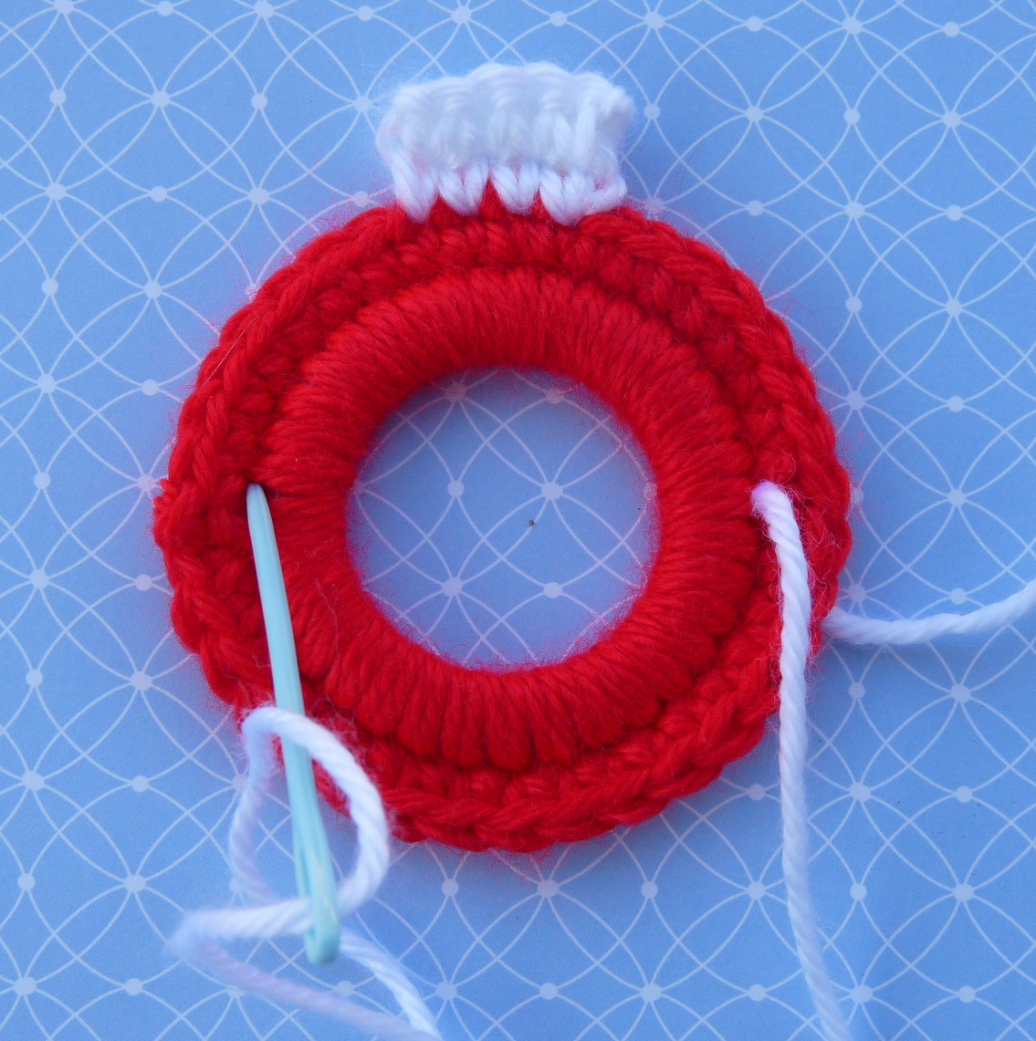 Whiskers & Wool Christmas Ball Ring Ornament