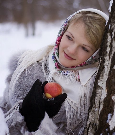 Русские девушки фото в платке Русские девушки фото в платке