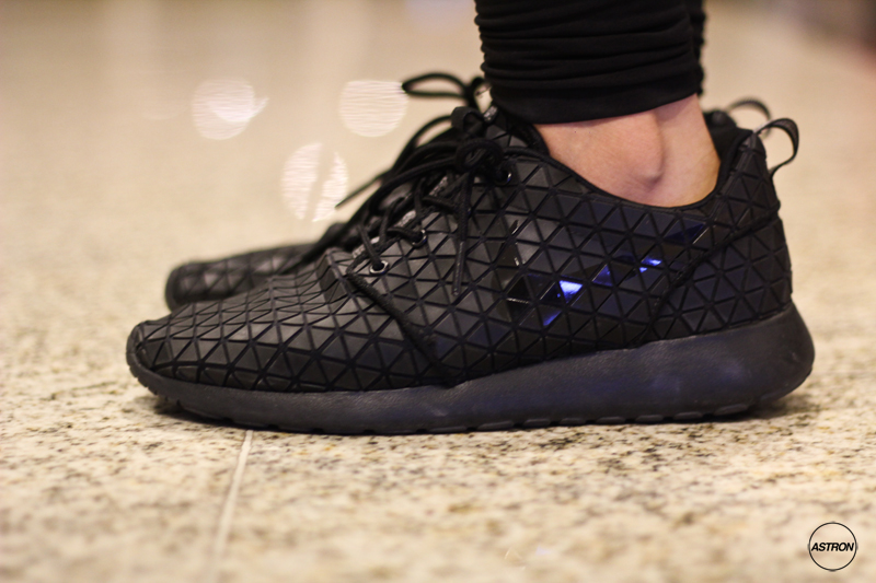nike roshe run metric qs