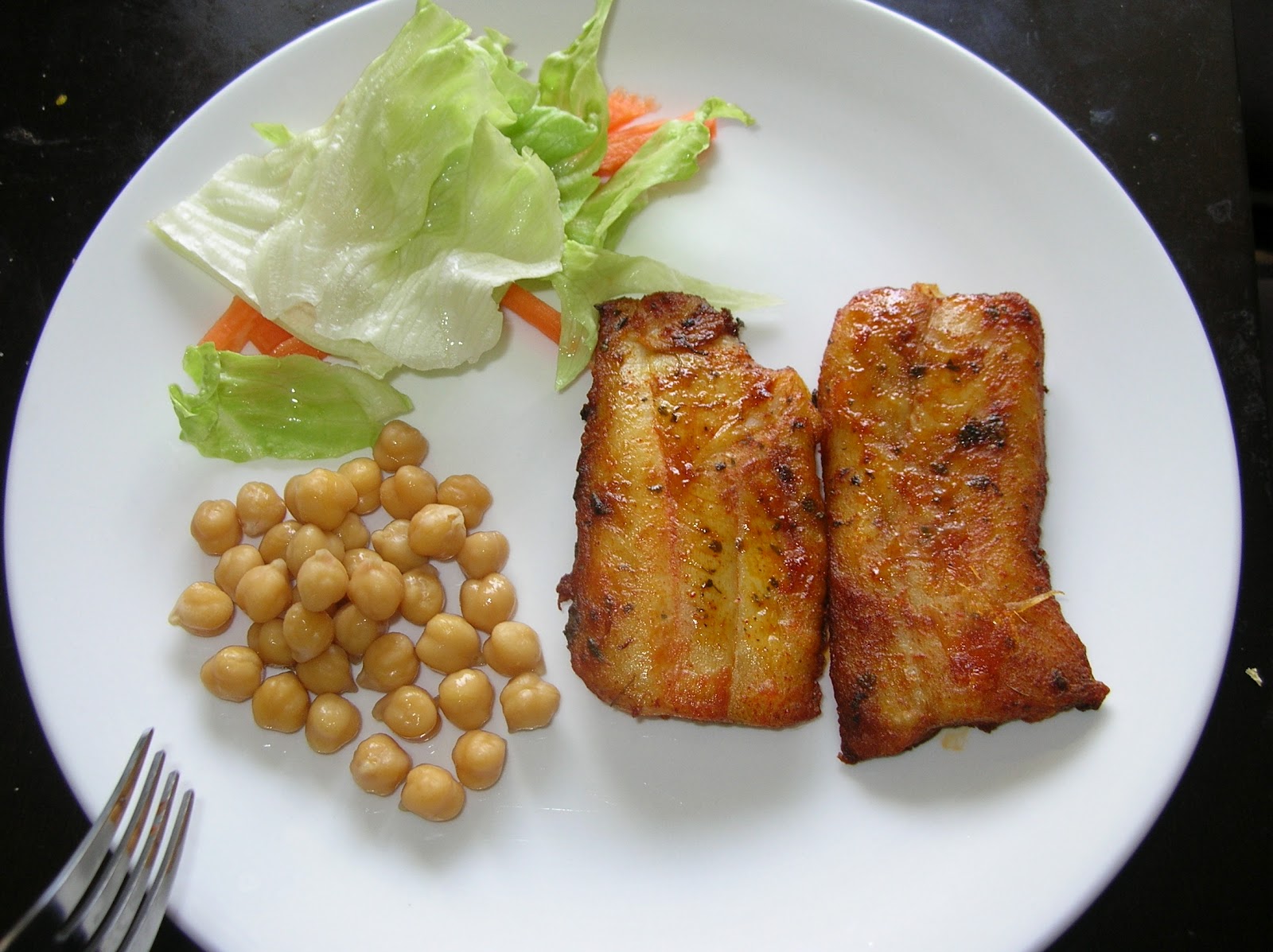Mallika's Kitchen: Baked fish steak with salad and Chick peas