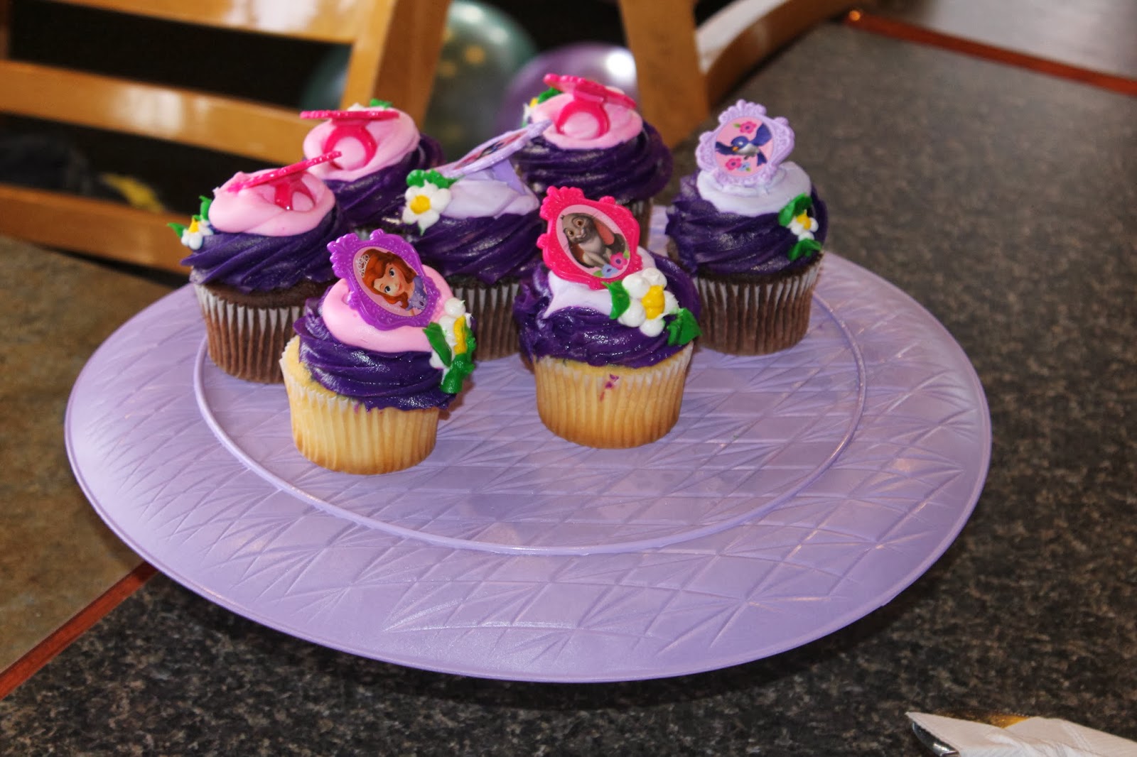 Lyndi's Projects Dollar Store Cupcake Stands