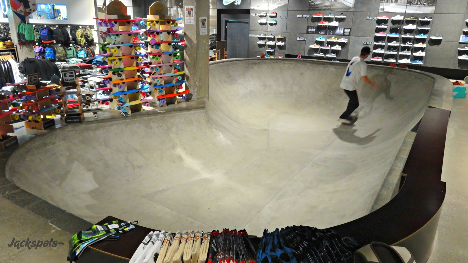 Berlin le shop Titus abrite son propre bowl Jackspots