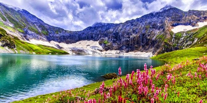 Danau Ratti Gali, Kashmir Danau Ratti Gali, Kashmir