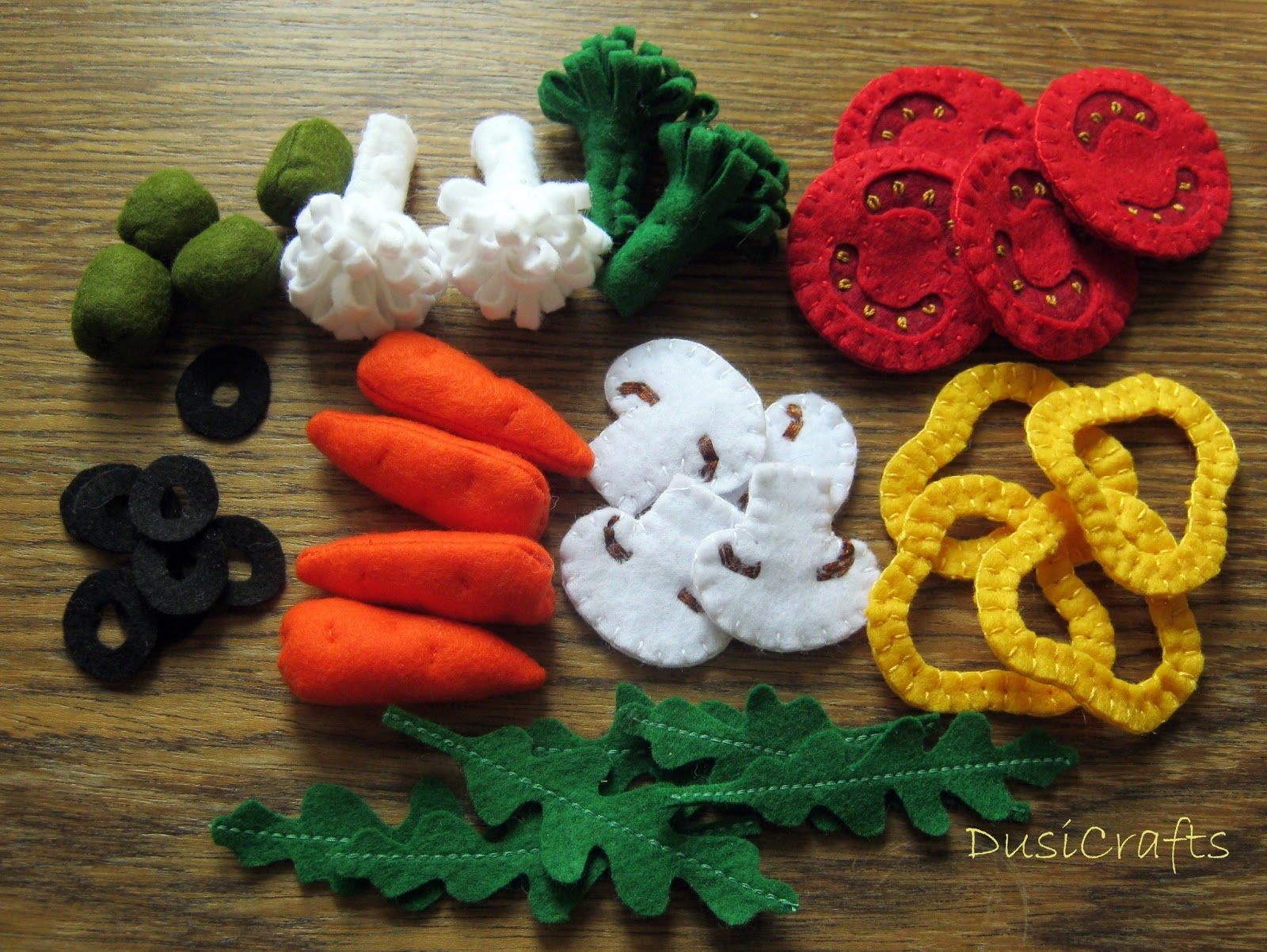 Dusi ustvarja Pretend play food vegetarian pizza