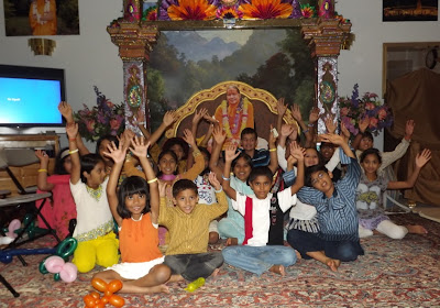 Rath Yatra and Anup Jalota Concert at Radha Madhav Dham, the ashram of Kripaluji Maharaj
