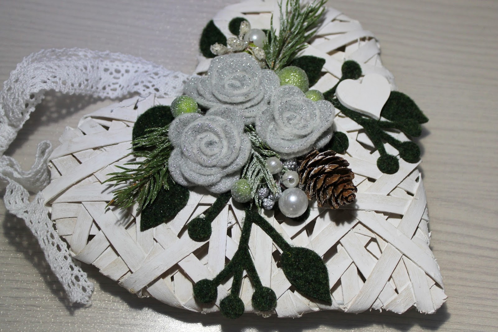 Gironzolando tra le nuvole: i nostri migliori auguri di buon natale e Robe di Robi: Un Natale di cuore