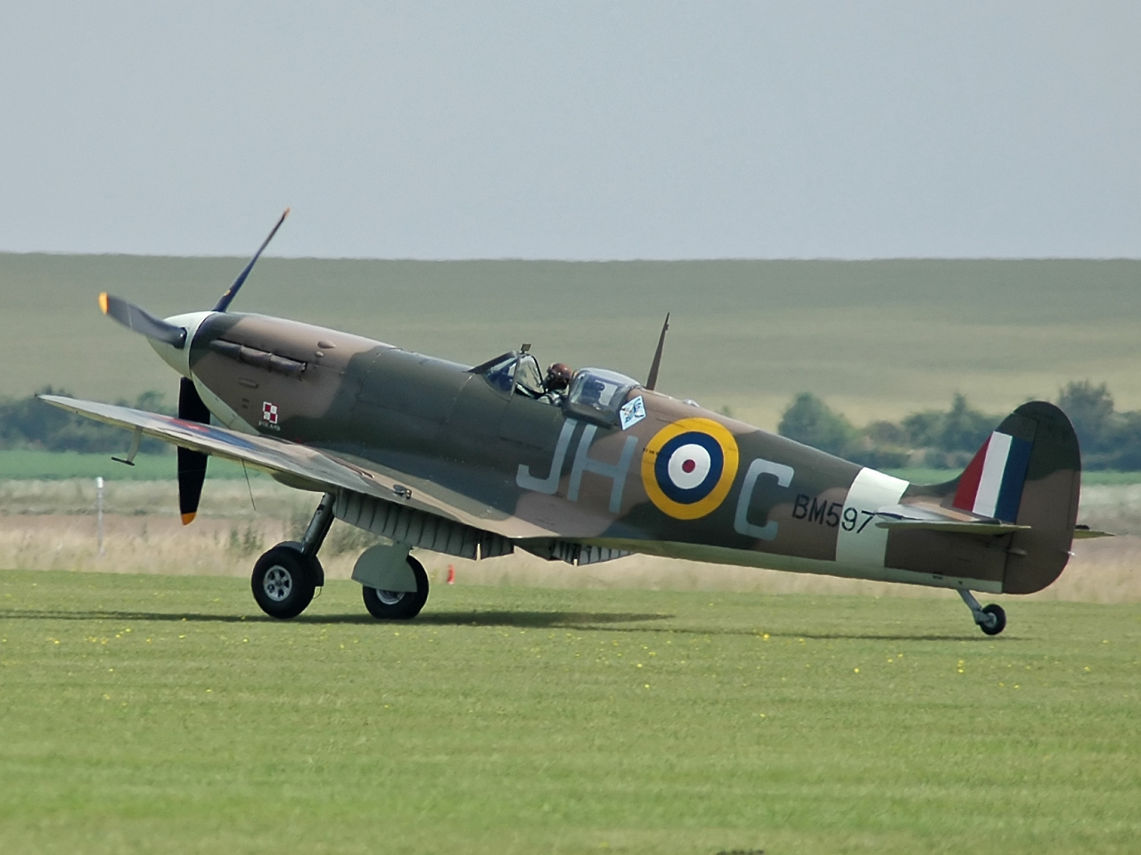 Spitfire_F_VB_BM597.jpg