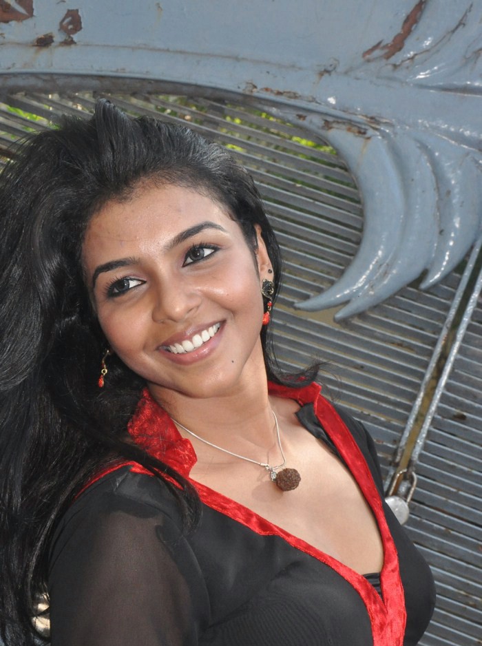 காதல் சரண்யா புகைப்படங்கள் Tamil+Actress+Kadhal+Saranya+Hot+Photos++(4)