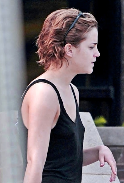 10 Uncommon Nudes #2 (Emma Watson, Candice Bergen, Winona Ryder) 262 Emma+Watson+(13)