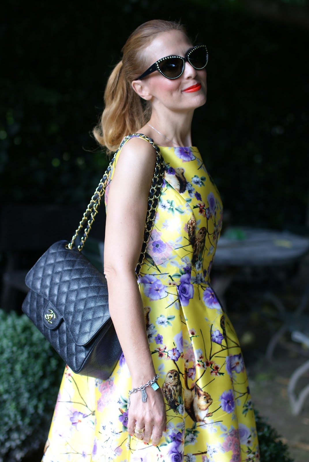 Zaful floral and owls print dress with Chanel classic flap bag and fashionable ducks on Fashion and Cookies fashion blog