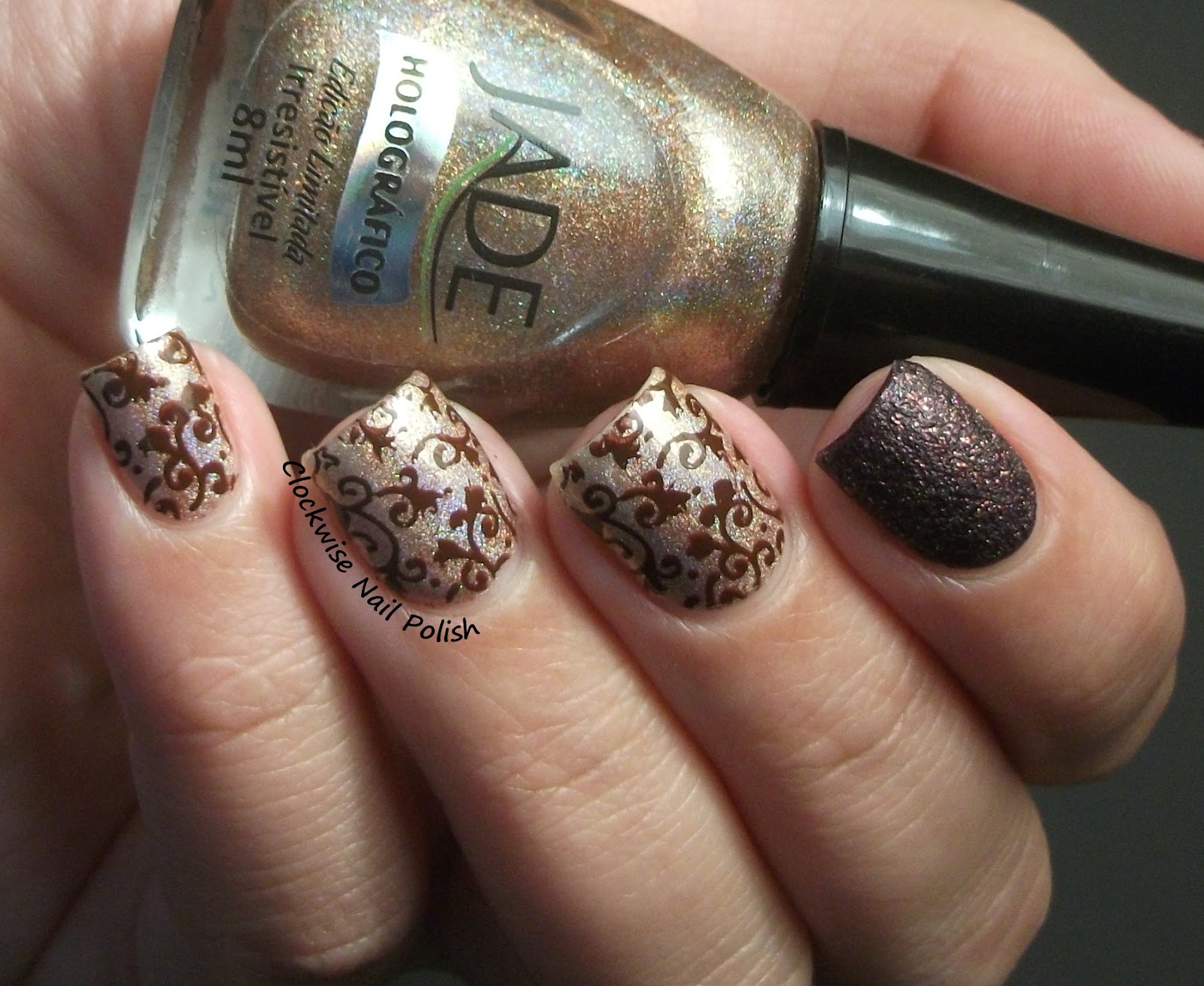 The Clockwise Nail Polish Jade Irresístivel