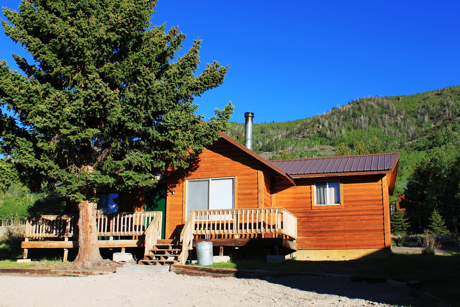 Rental Cabins at Fish Lake Utah Spruce 8 Person Deluxe Cabin at Fish