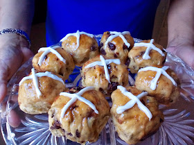 sourdough hot cross buns